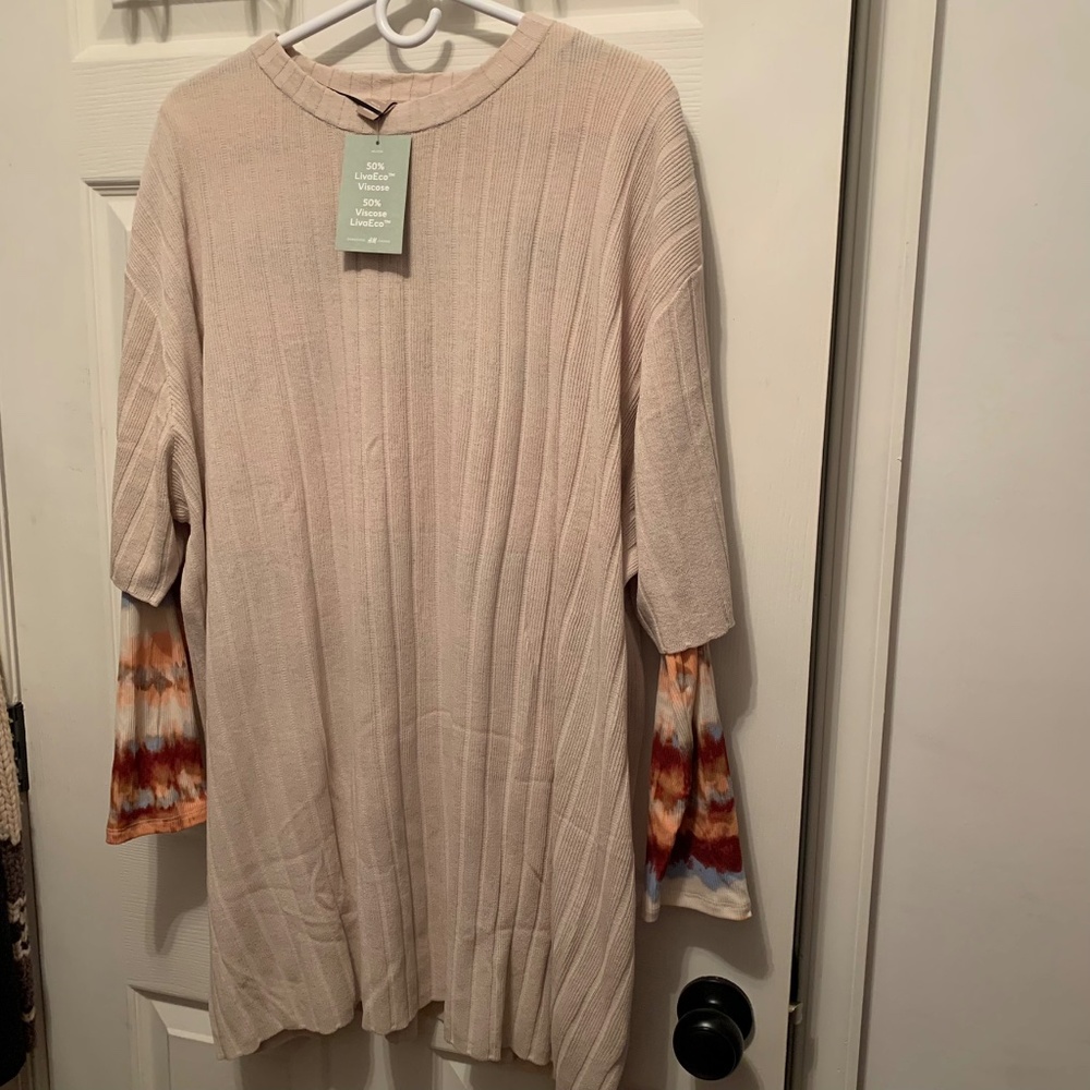 PLEATED VISCOSE SHORT SLEEVE TUNIC